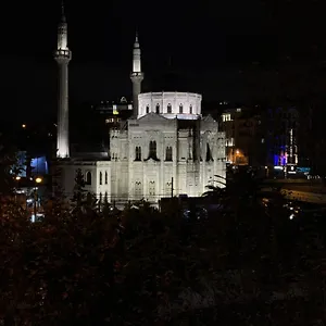احجز هنا