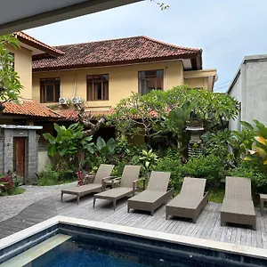 Bunga 3*, Seminyak (Bali) Indonesia